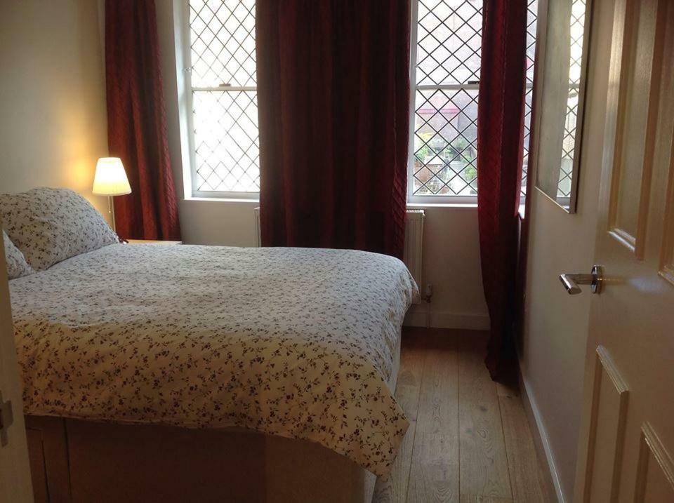 Farriers House * London