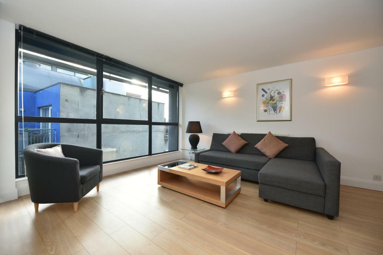 Modern & Peaceful Flat 2 Mins To Tube Apartamento