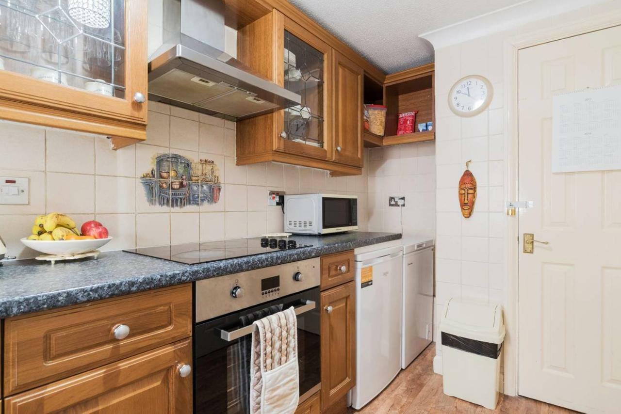 1 Bedroom Near Excel Appartement
