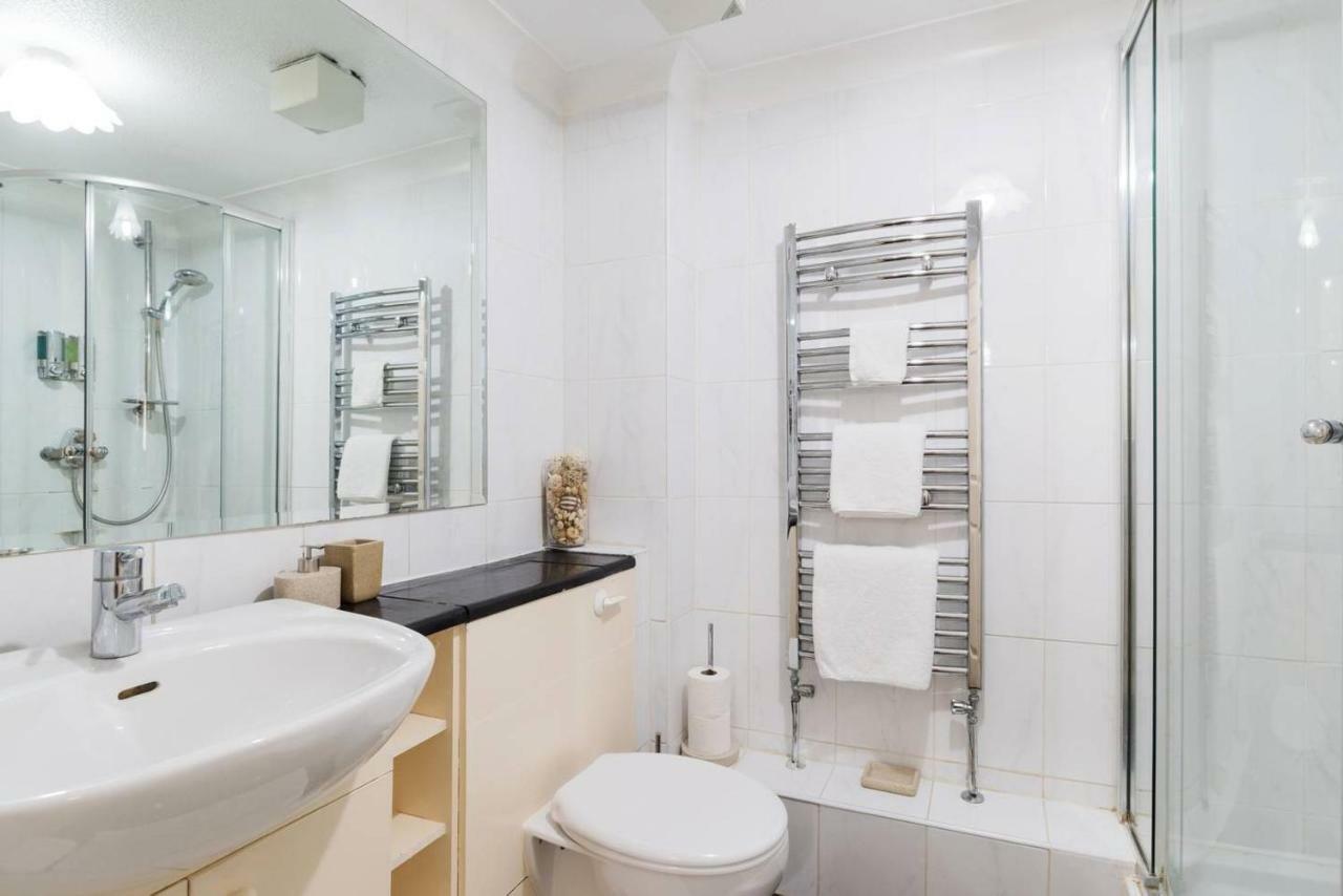 1 Bedroom Near Excel Appartement