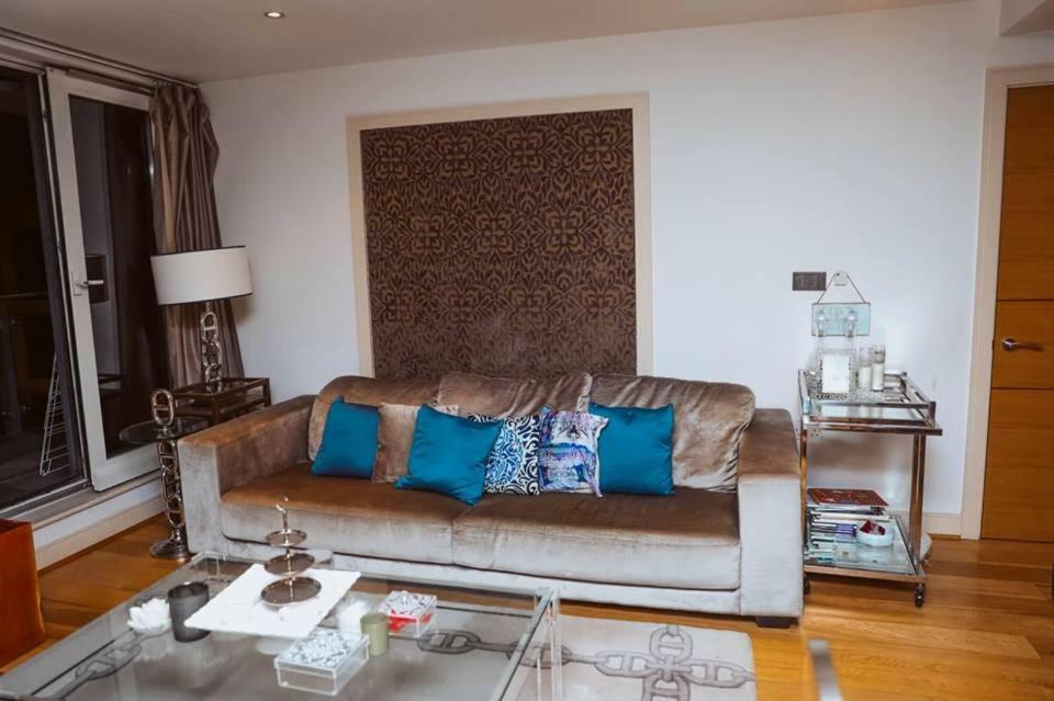 Mahogany House, Imperial Wharf Apartamento *