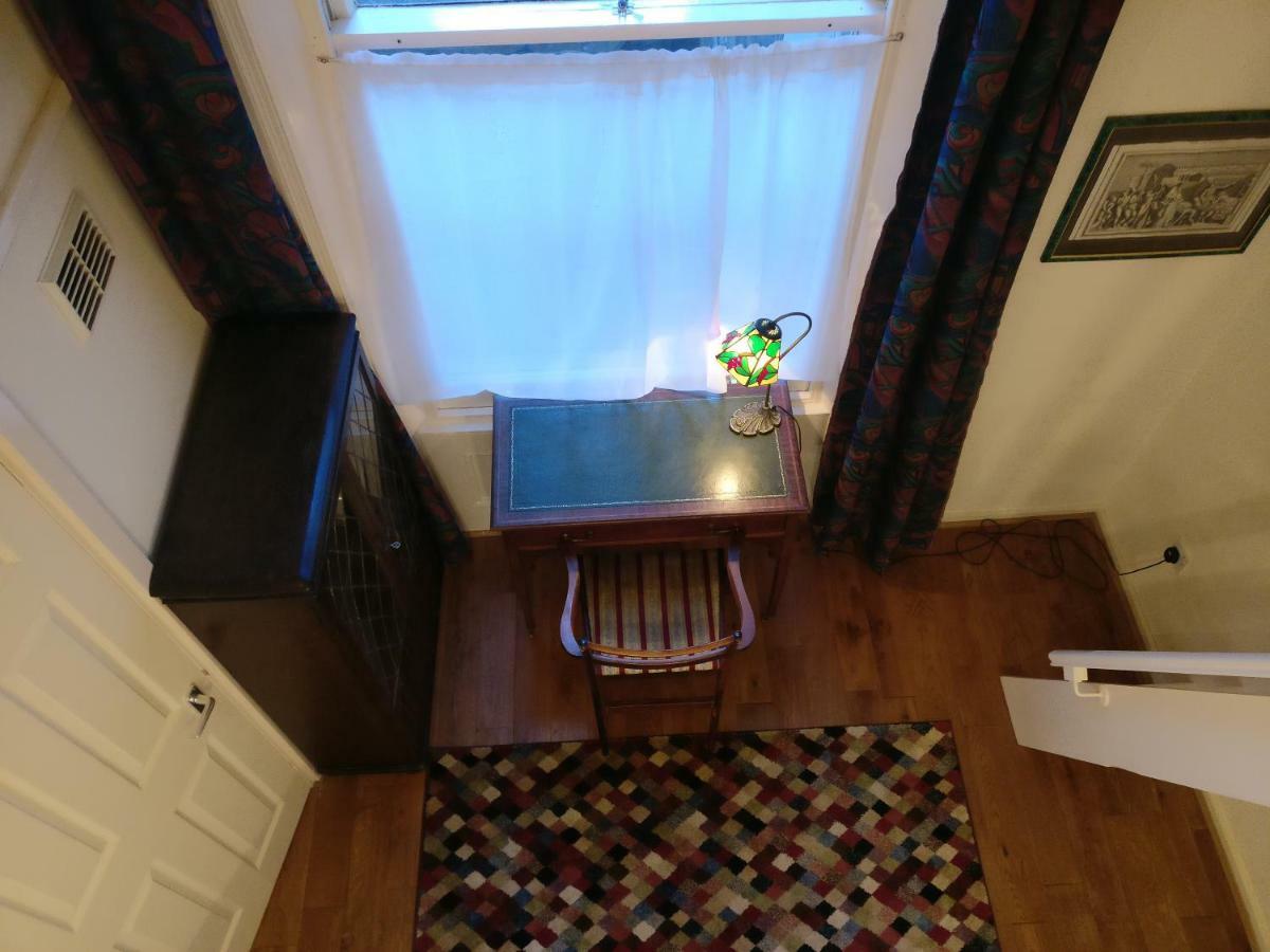 Habitación en casa particular 1870s Victorian House Londres