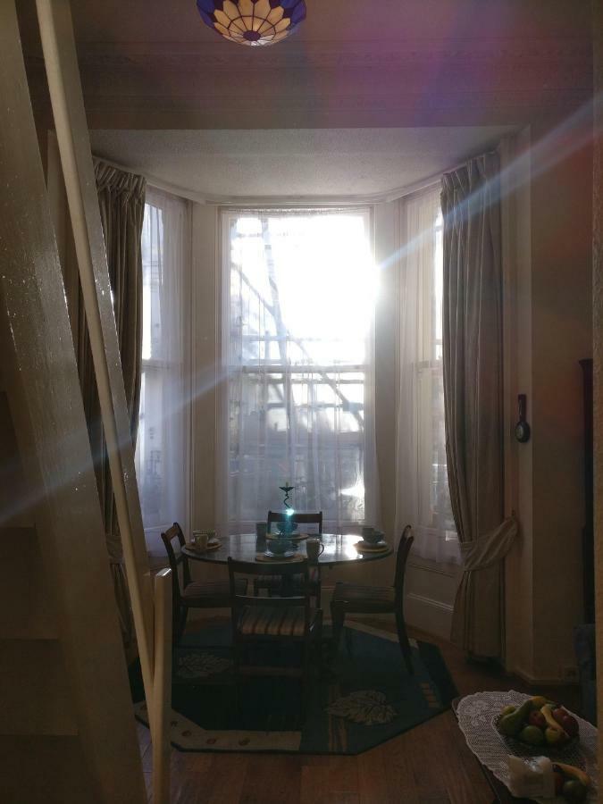 Habitación en casa particular 1870s Victorian House *