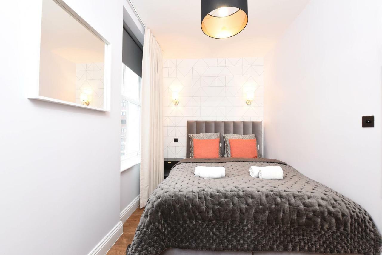 Stylish!! Spacious 2 & 3 Deluxe Near Victoria Station Apartment