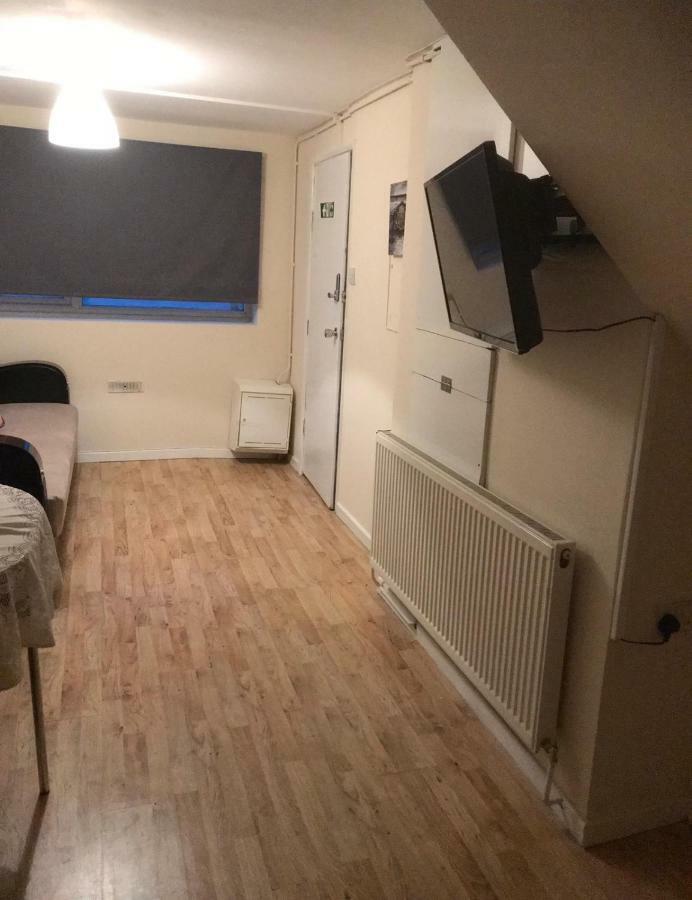 Homestay 145 Burnley Road