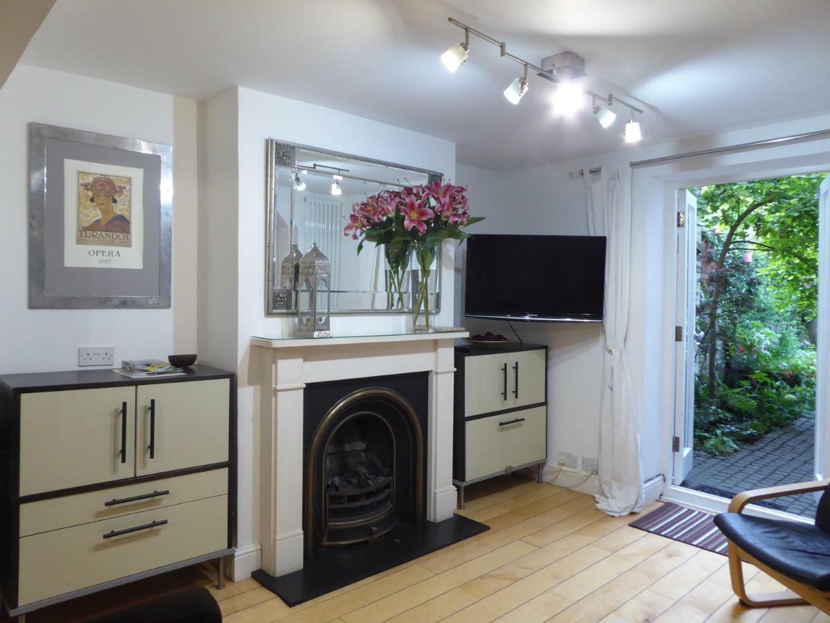 Appartement 13 Wilton Square *