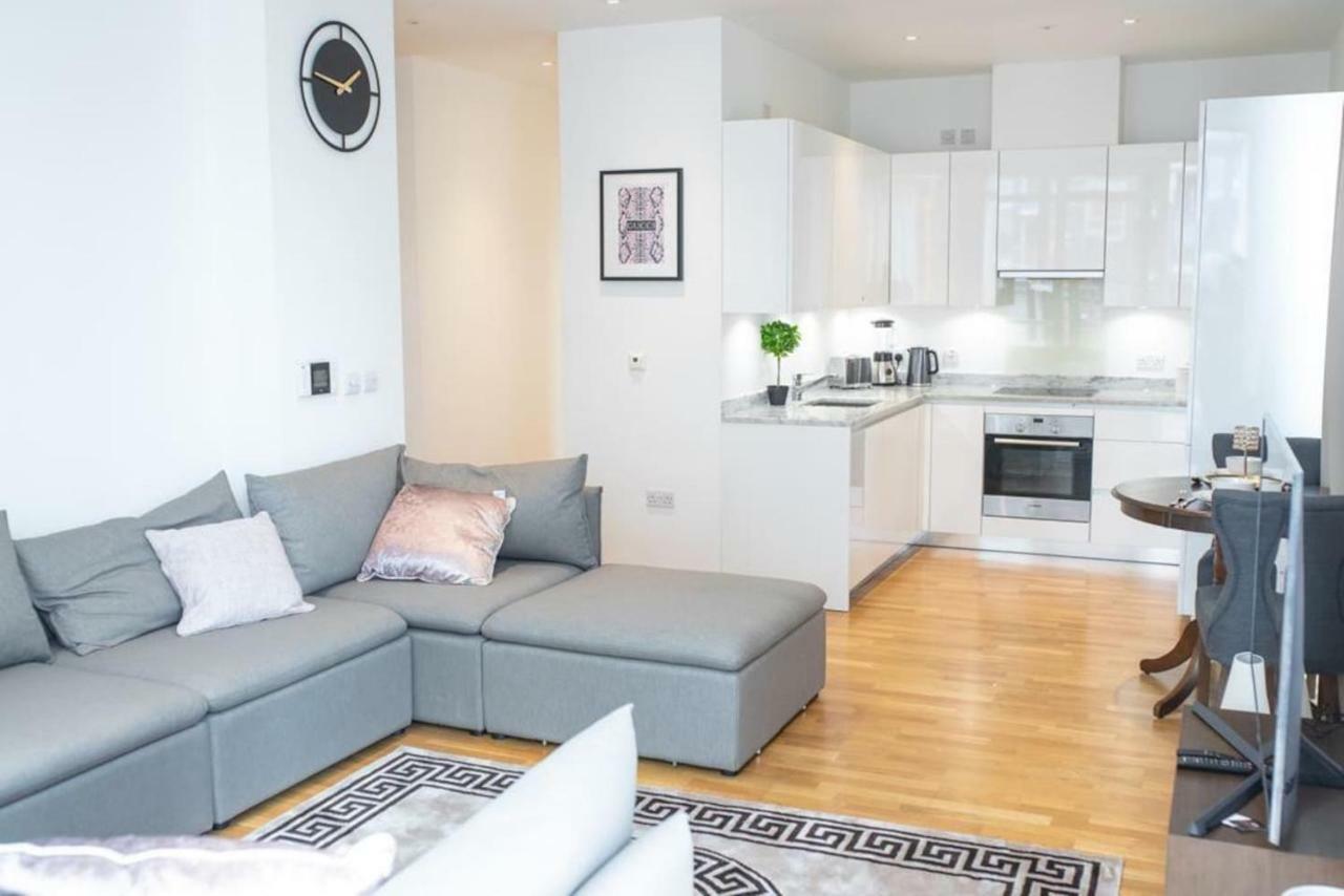 Apartamento Top Floor Luxury And Spacious 2 Bedroom In Stratford *