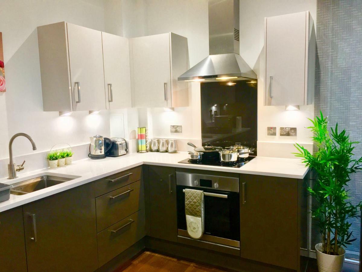 Excel 2 Bedrooms River View * London