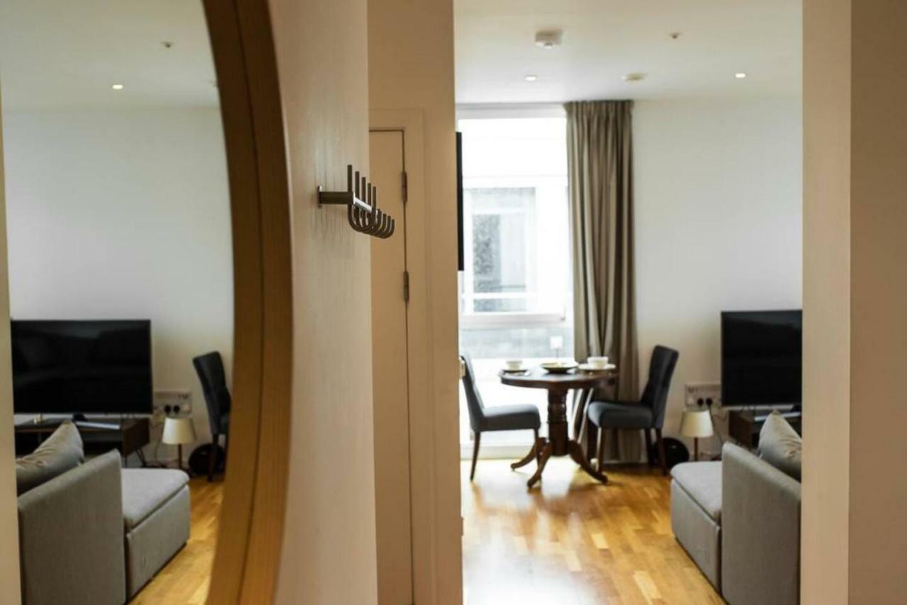 Top Floor Luxury And Spacious 2 Bedroom In Stratford Apartamento