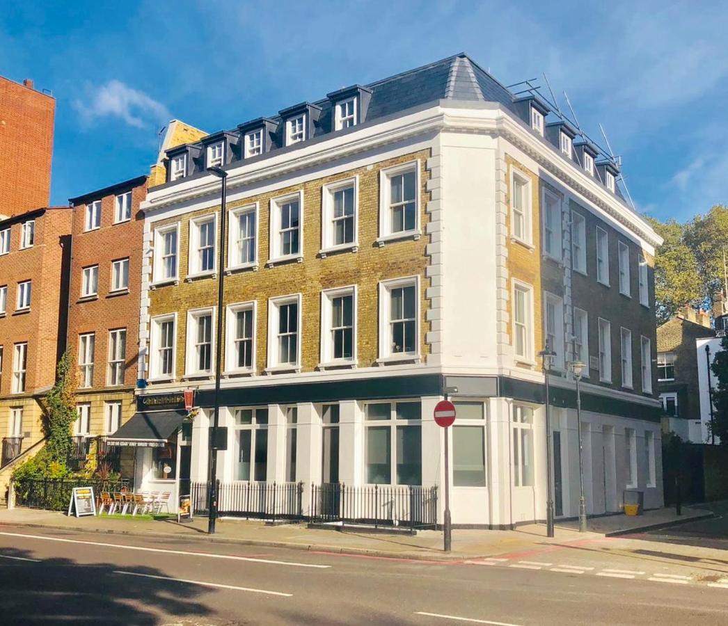 Stylish!! Spacious 2 & 3 Deluxe Near Victoria Station London