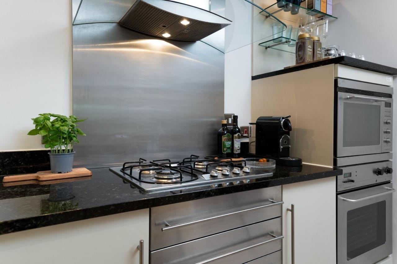 Apartment Huge & 3 Bedr, 4 Beds, 2,5 Bath Covent Gdn *