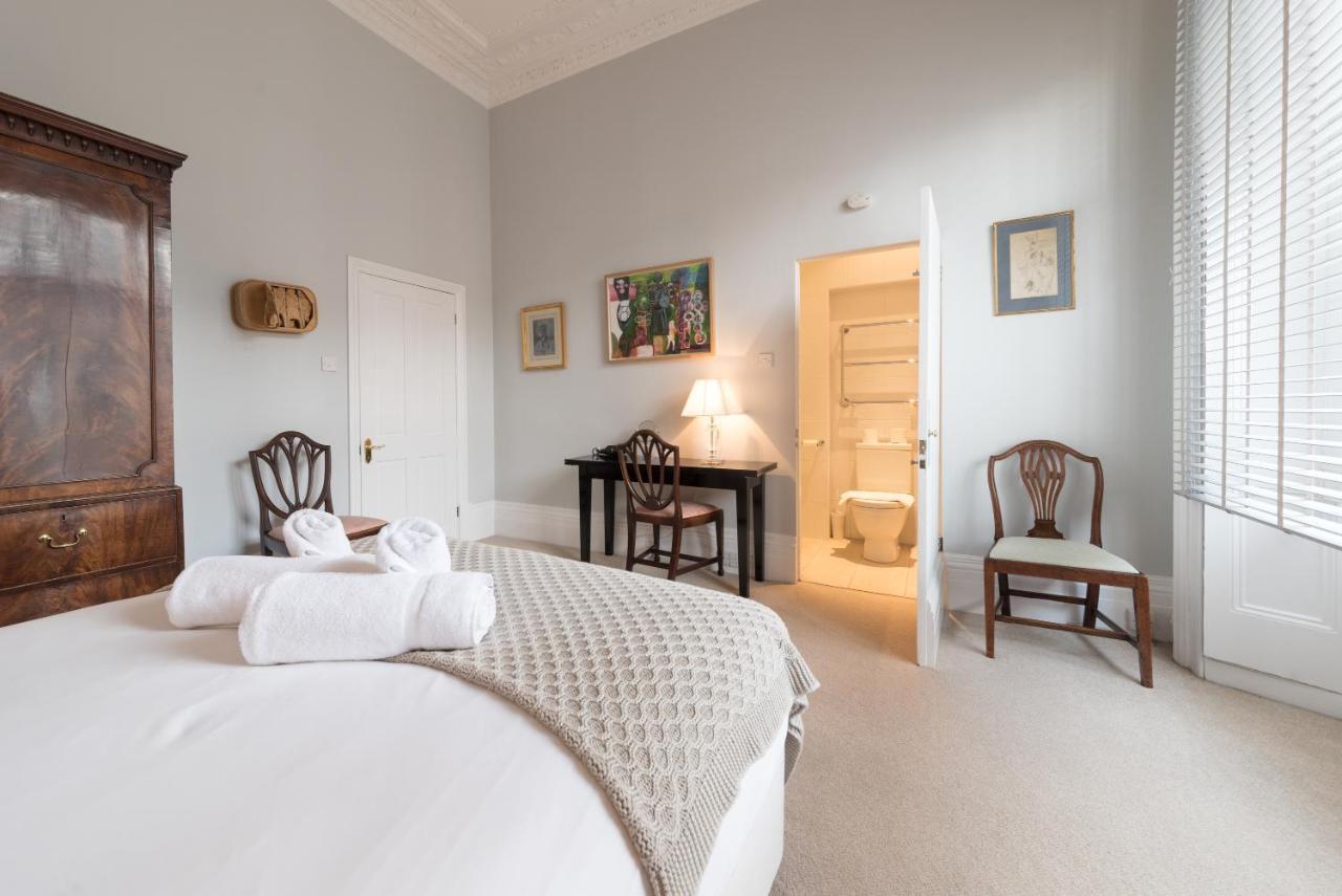 Warwick Square Appartement *