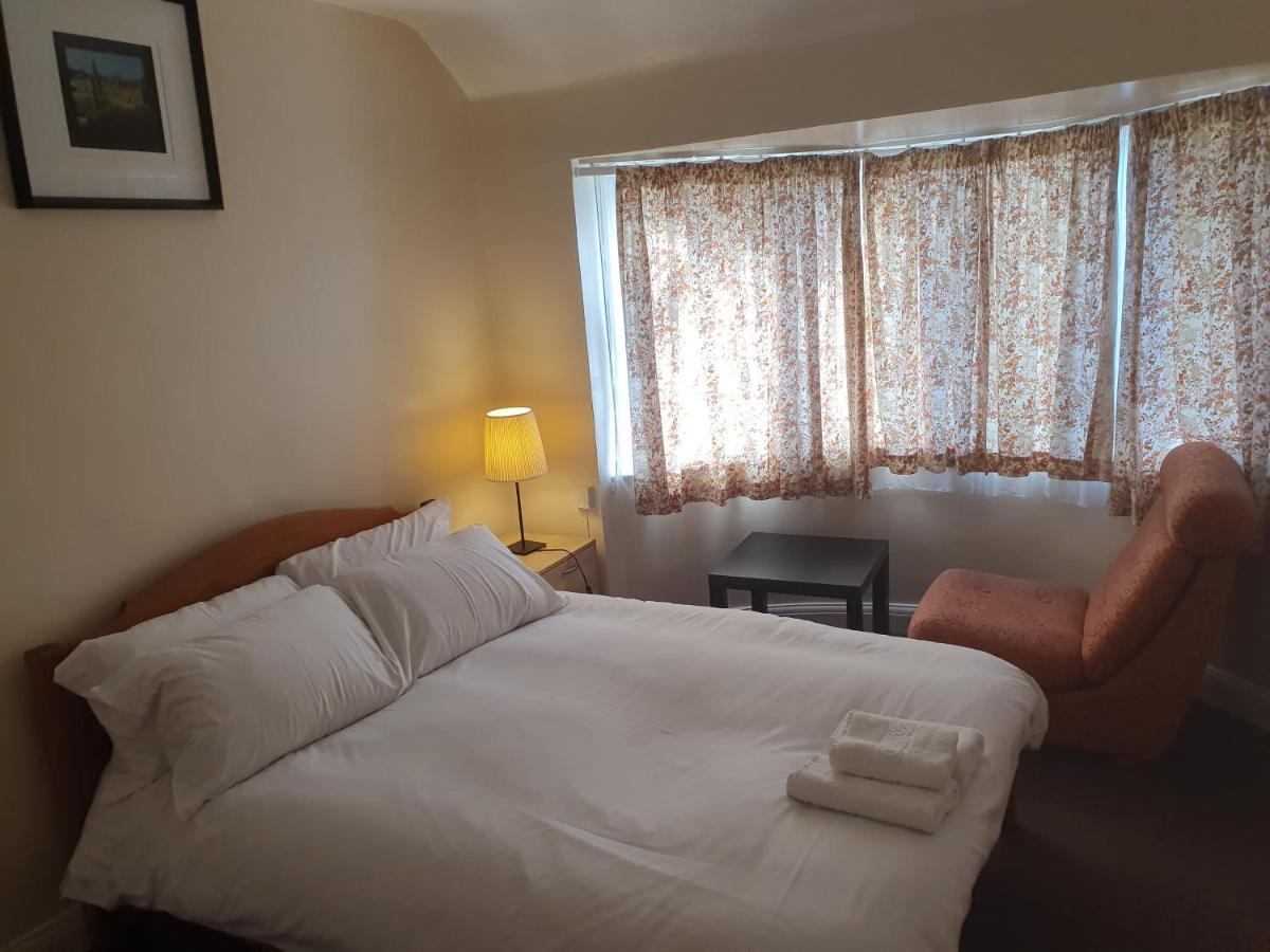 Ferienhaus Elegant House 10 Minutes Walk To Wembley Stadium