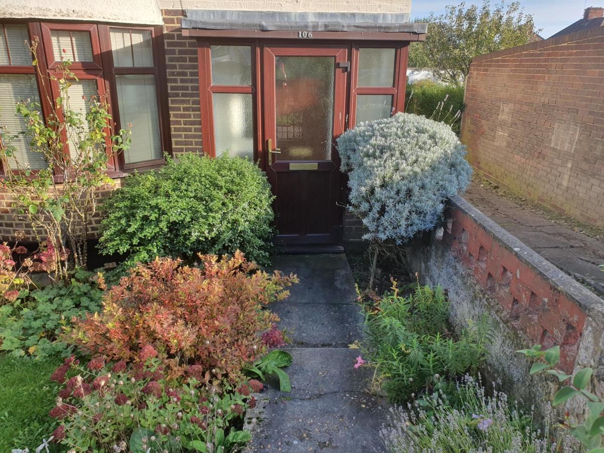 Ferienhaus Elegant House 10 Minutes Walk To Wembley Stadium London