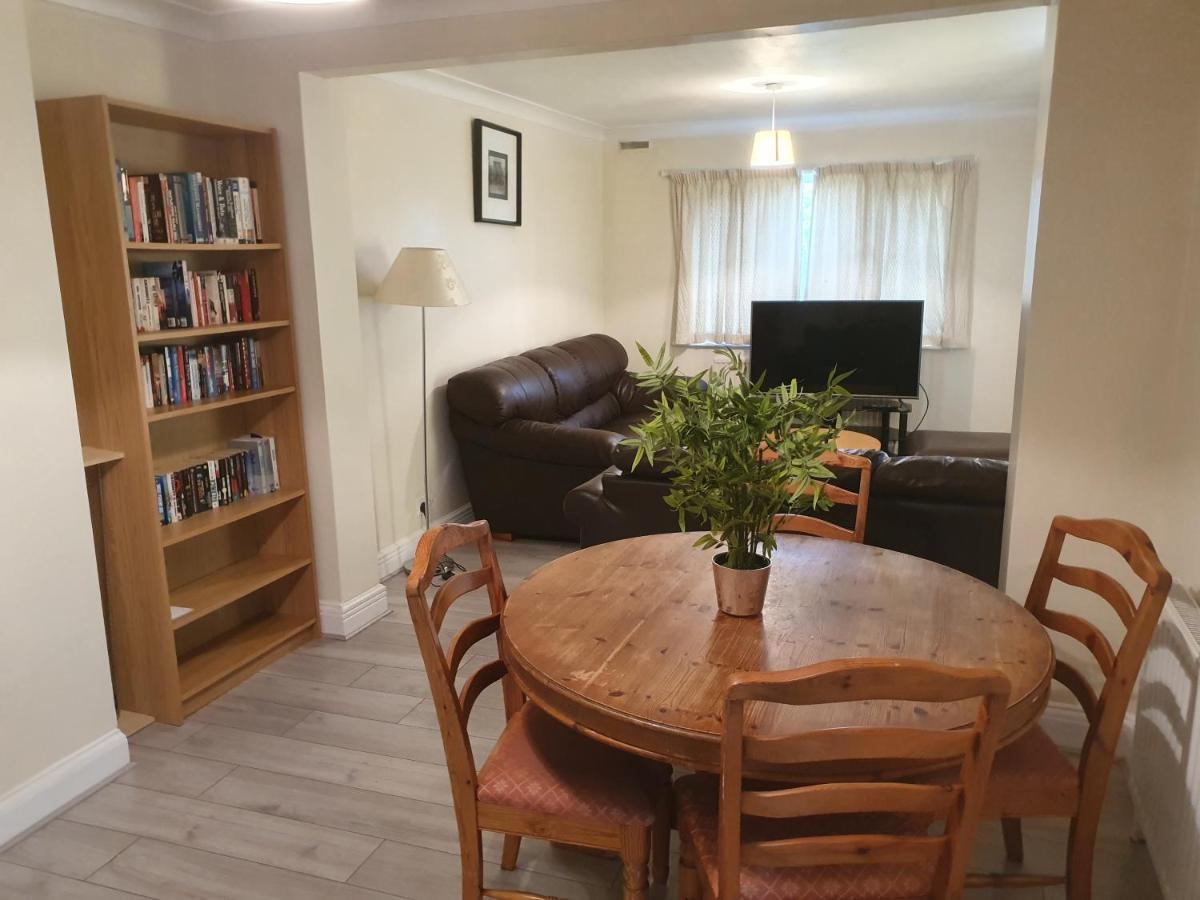 Elegant House 10 Minutes Walk To Wembley Stadium Ferienhaus London