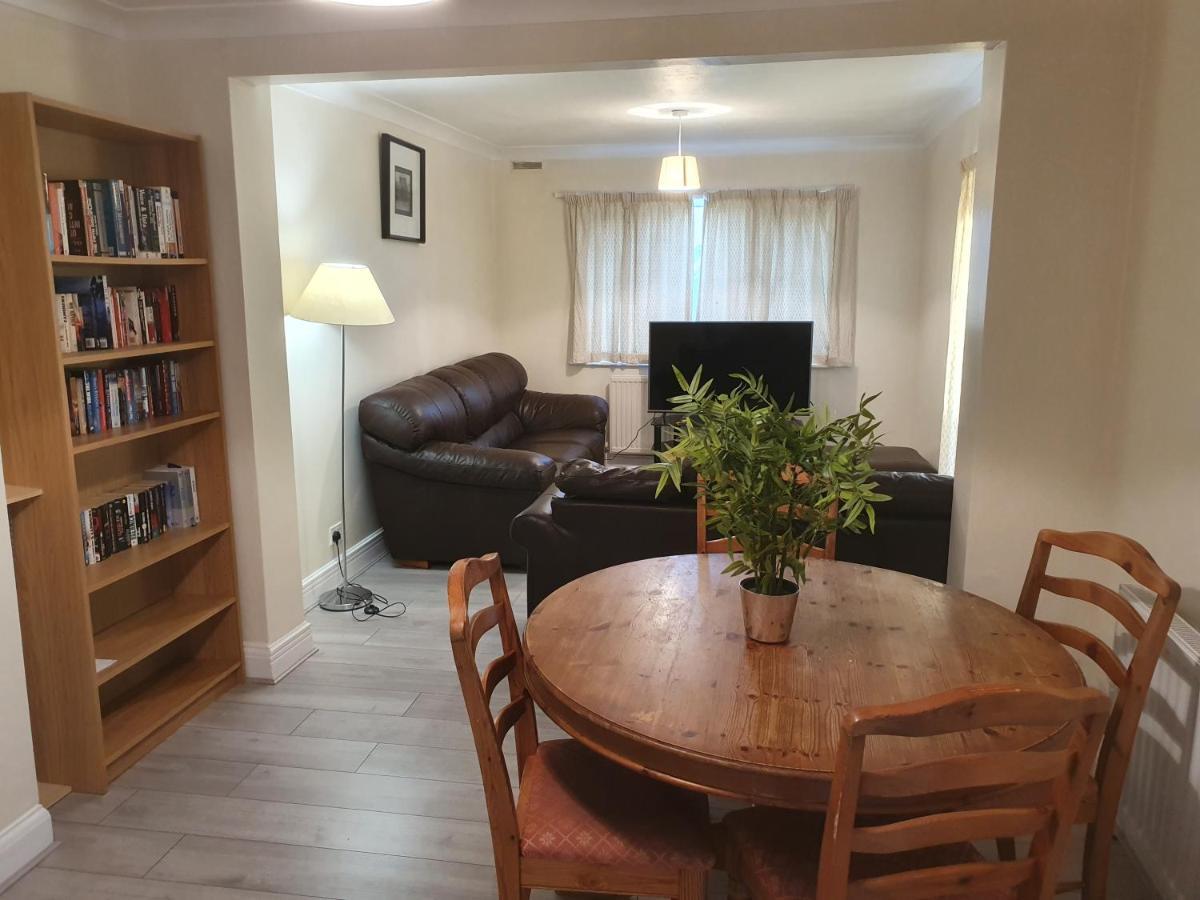 Elegant House 10 Minutes Walk To Wembley Stadium Ferienhaus London