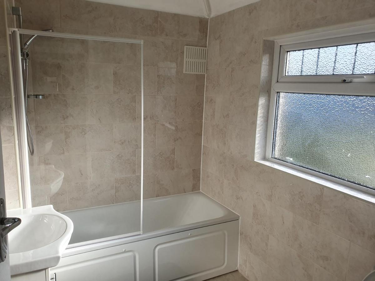 Ferienhaus Elegant House 10 Minutes Walk To Wembley Stadium *