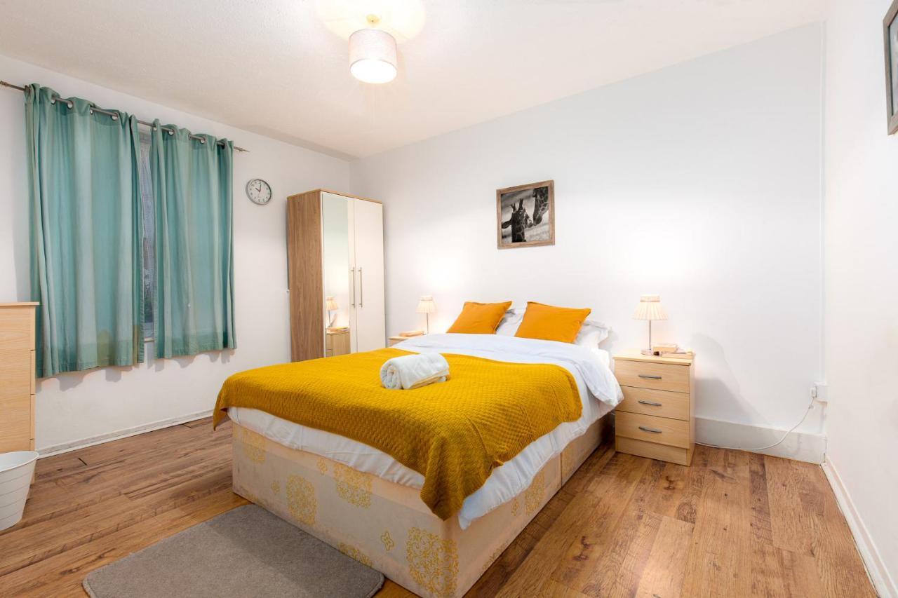 Bracken House - Deluxe Guest 2 *