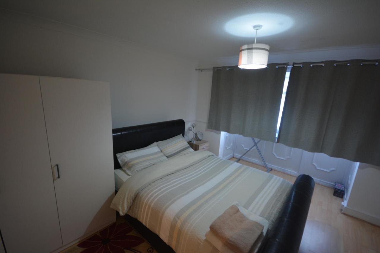 Five Bedroom Townhouse Near Excel Exhibition Centre Londres