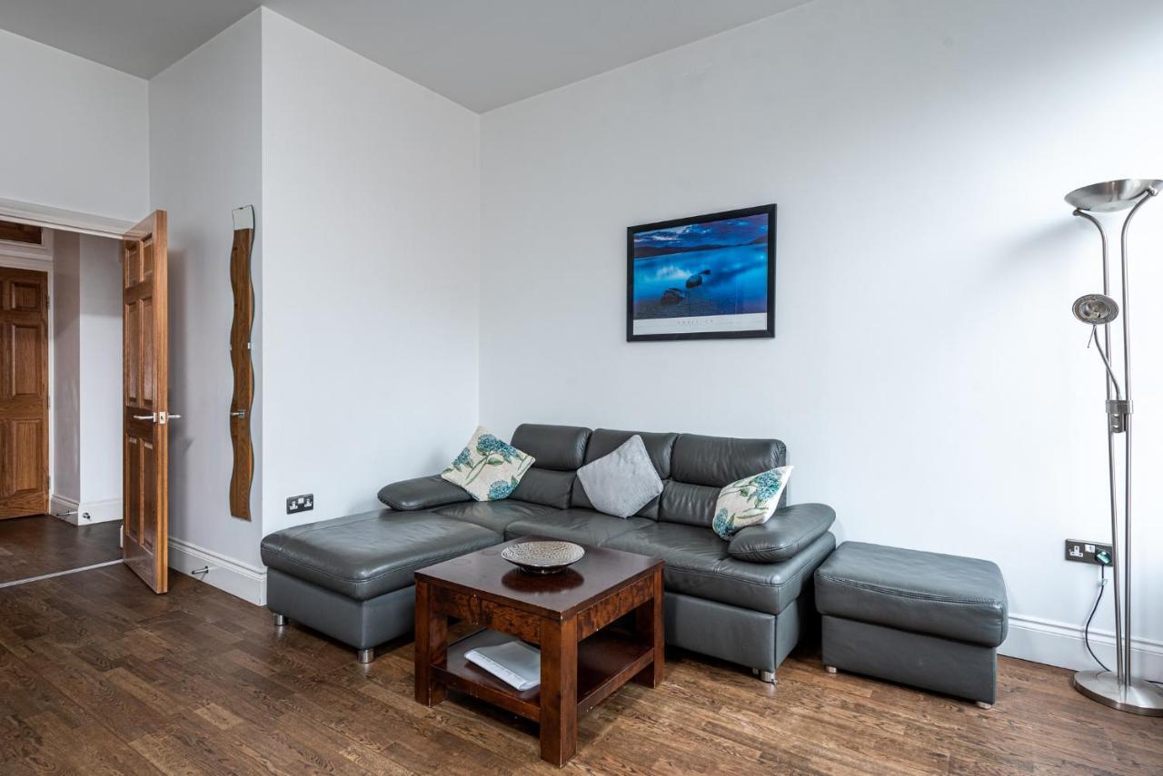 Chelsea Apartahotel