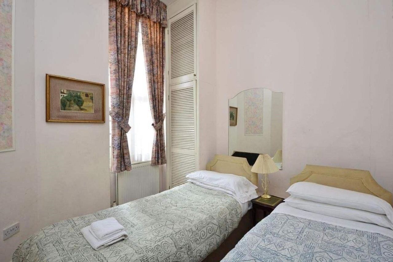Kensingtoncourt 3*