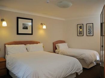 The Mitre Hotel 3*