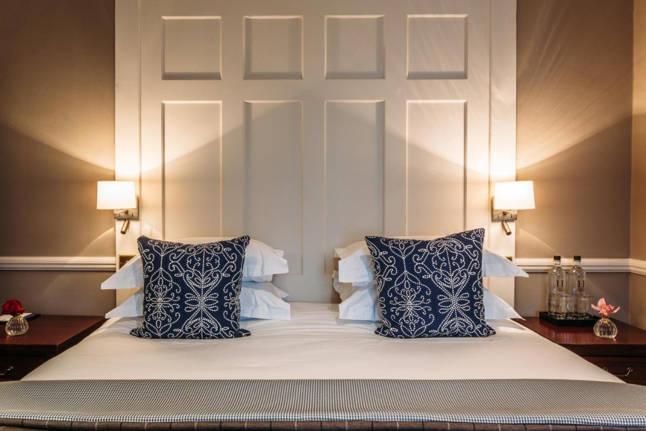 11 Cadogan Gardens And The By Iconic Luxury Hotel