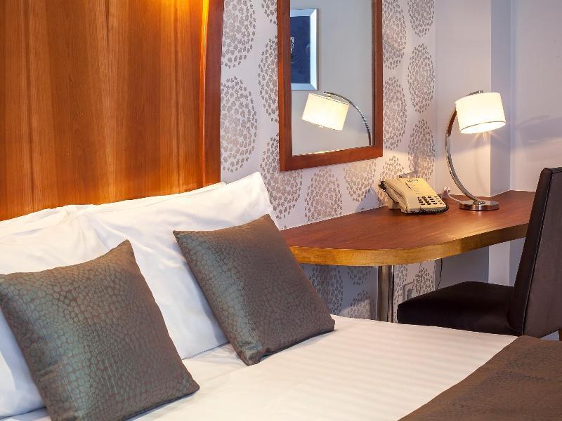Corus Hyde Park Hotel 4*