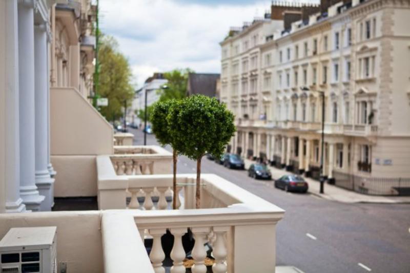 The Portico Hotel 4*