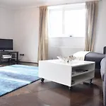 Spacious 2 Bedroom Flat In Beautiful Maida Vale