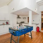 Elegant Victorian 3-Bed Home Near Hammersmith