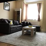 Entire Flat Very Comfortable 1 Bedroom London