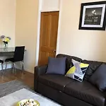 Entire Flat Very Comfortable 1 Bedroom London