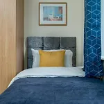 Cozy 2 Bed Room Flat Walking Distance From Excel