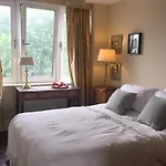 Lovely 2 Bedroom On The Corner Of Portobello Road