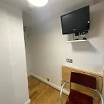 F14- Single Studio Shared Shower/Toilet Near Paddington