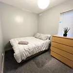 3 Bed Apartment On Balham High Road