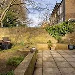 The Richmond Upon Thames Escape - Modern 2Bdr Flat With Garden And Parking