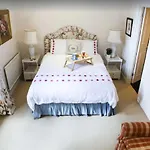 Knightsbridge Early Am Check-In Often Possible -Next2 Harrods 3 Bedrooms-2Baths