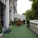 Large 2 Beds Flat Overlooking Clapham Common Park