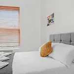 Charming 2 Bed Apartment Free Wifi Close To Camden