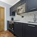 York Studios By Dc London Rooms