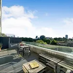 Executive E15 Apartment & Exclusive Terrace Views Of London