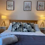 43 Kimberly Road Apartment
