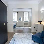 Stylish&Spacious 4Bed Home near Liverpool Street Train Station