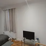 BEAUTIFUL ROOMS In LOVELY FLAT
