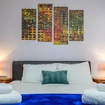 Joivy 2-Bed Flat Near Notting Hill