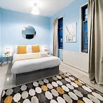 2 Bedroom Apartment London