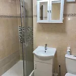 Room With Share Bathroom Near Train Line