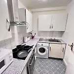 Studio Apartment In Marble Arch